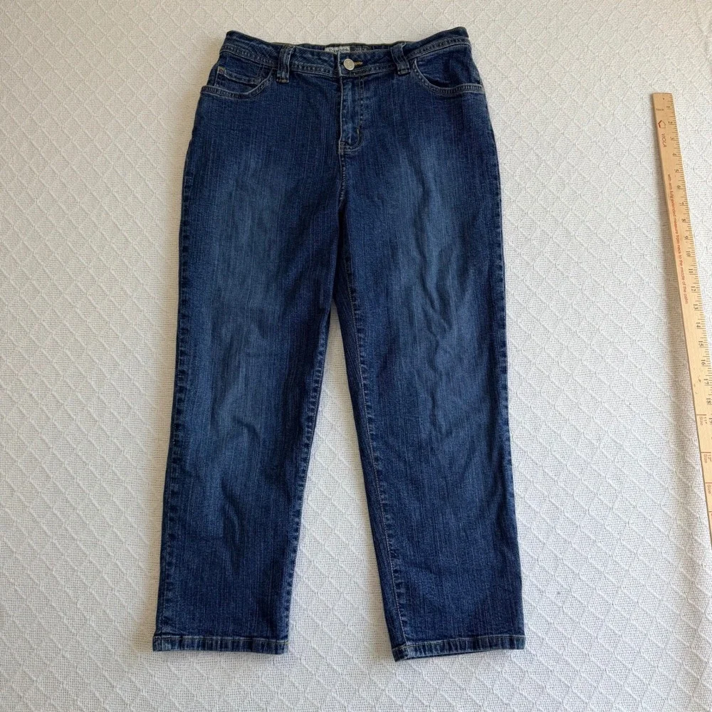St. Johns Bay Stretch Straight Leg Jeans Medium Wash Blue Denim Size 8 708131